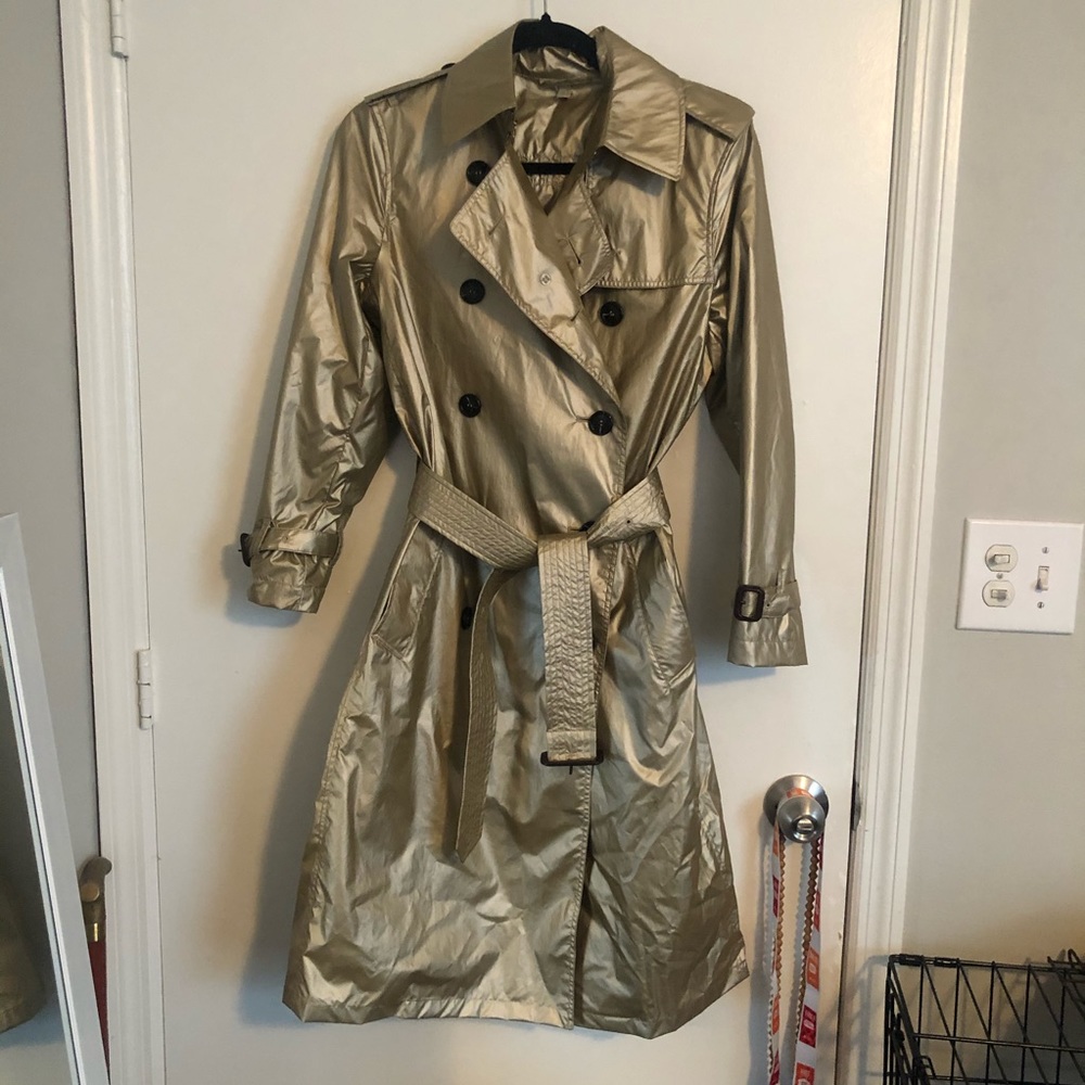 NWOT authentic Burberry trench coat - Picture 1 of 9
